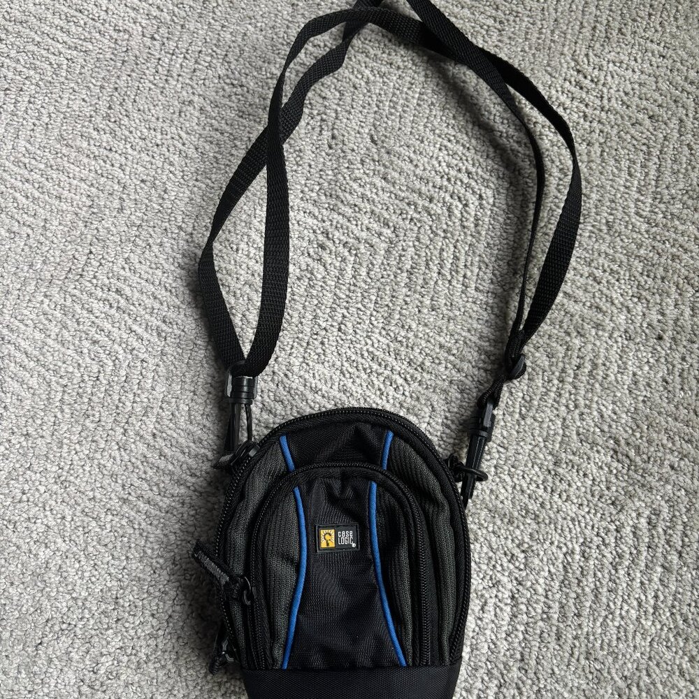 Case Logic Small Camera Case - Picture 2 of 5